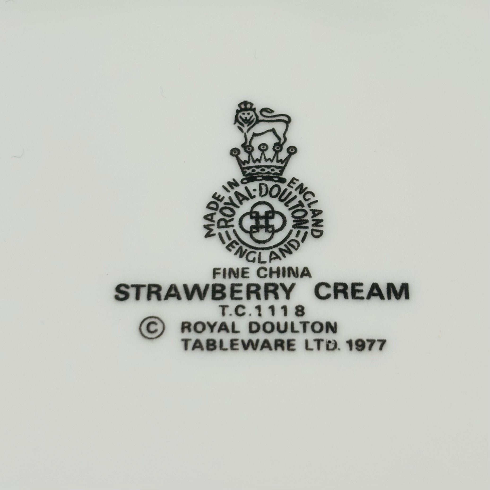 1977 Royal Doulton Strawberry Cream Tableware | 38 Pieces (Sold Separately)